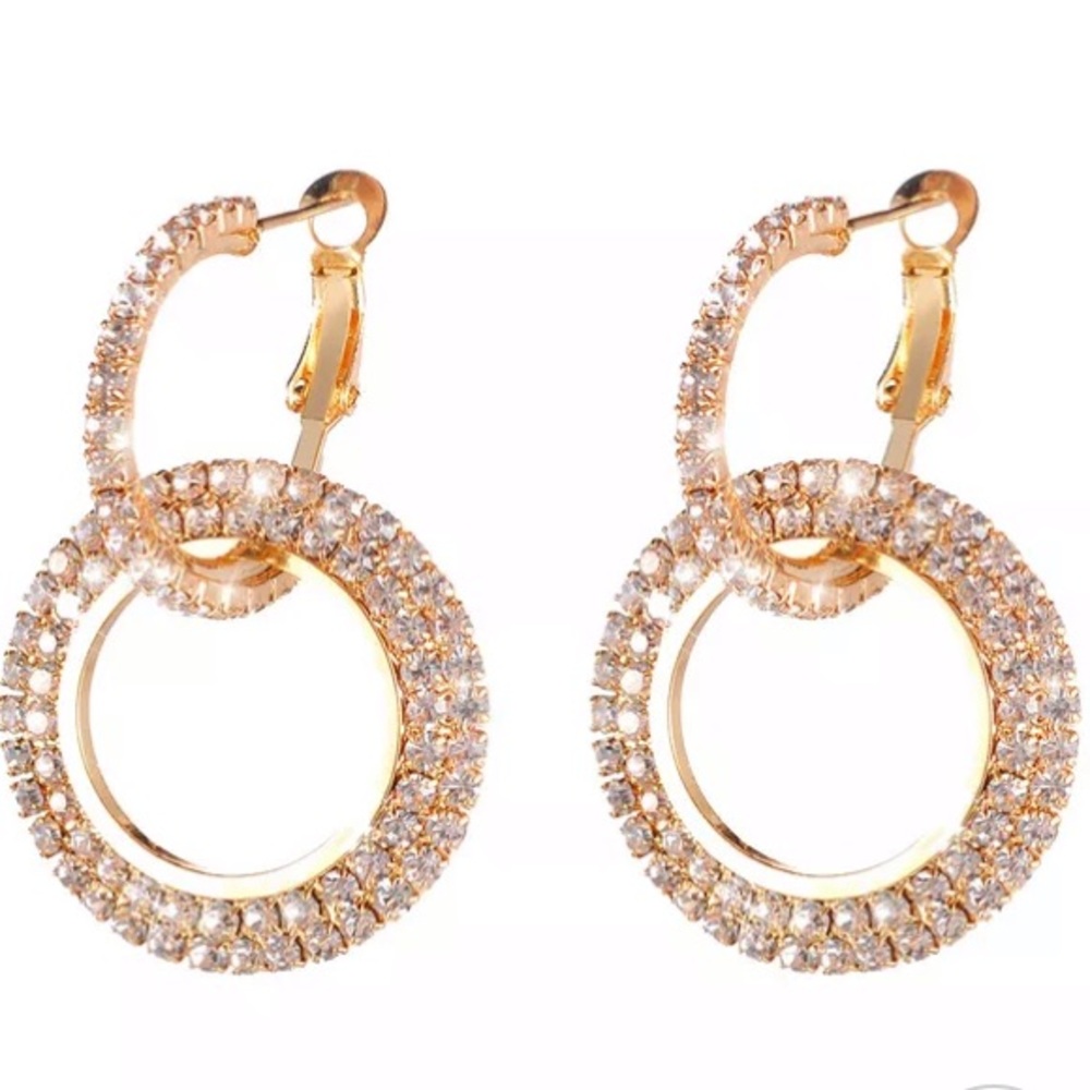 NEW!๐๐GORGEOUS!๐GOLDEN๐CZ๐CIRCLES๐๐STUNNING - Picture 7 of 8